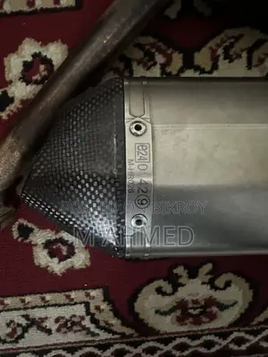 Original Akrapovic Exhaust (R15 V3)