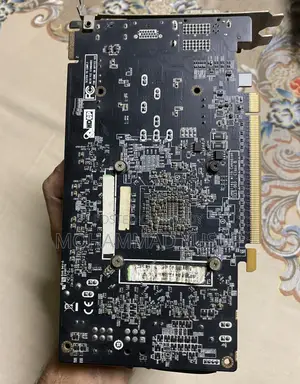 স্যাফায়ার এএমডি আর৯ ২৭০ গ্রাফিক্স কার্ড