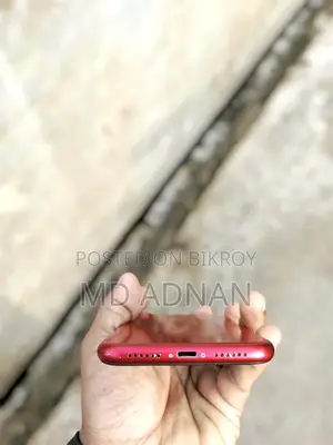 Apple iPhone XR 64 GB Red
