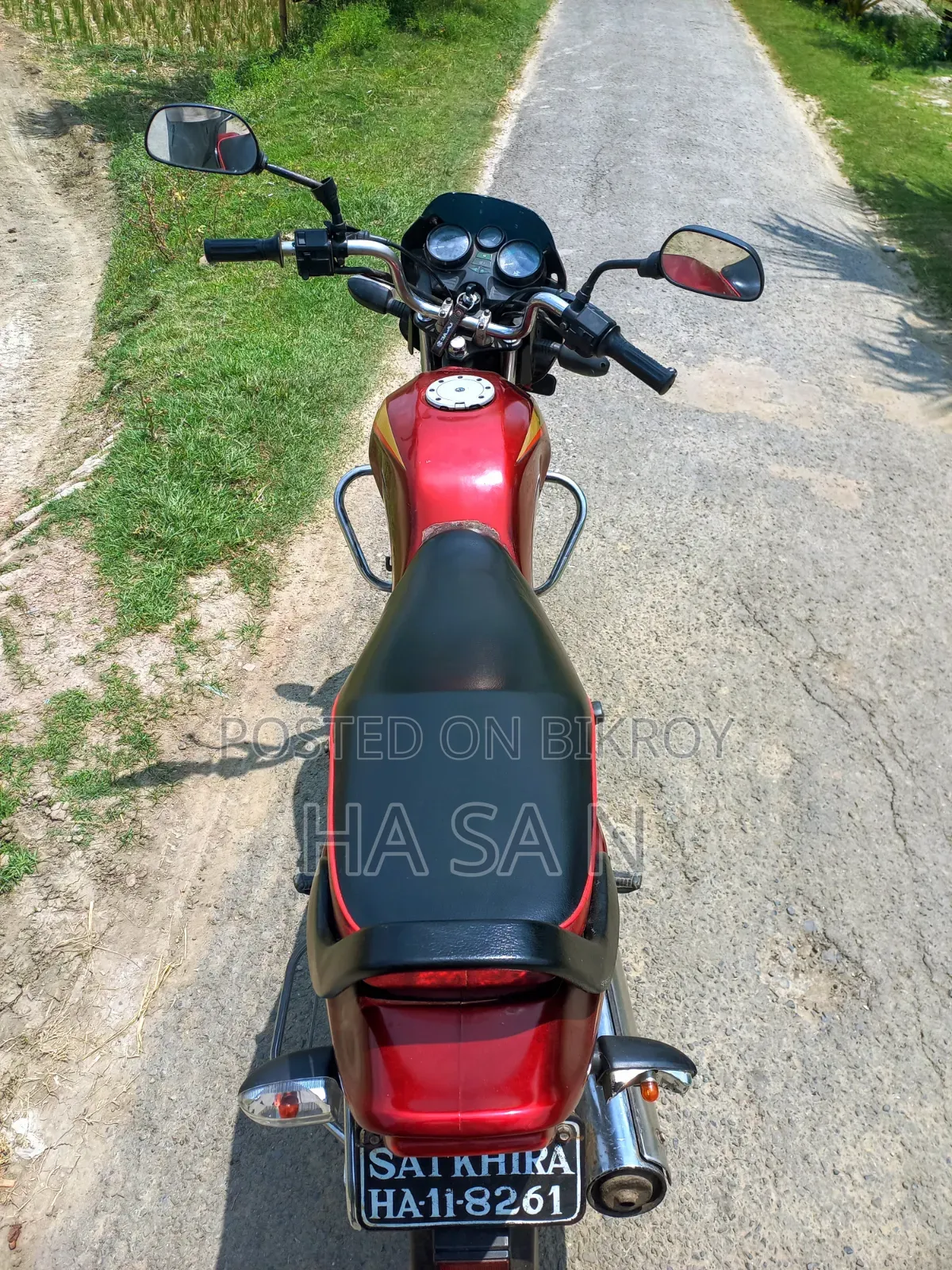 Bajaj 2004 Red