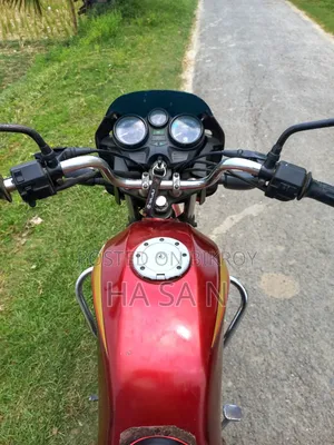 Bajaj 2004 Red