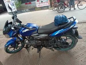 বাজাজ ডিসকভার ১২৫ ২০১৮ নীল