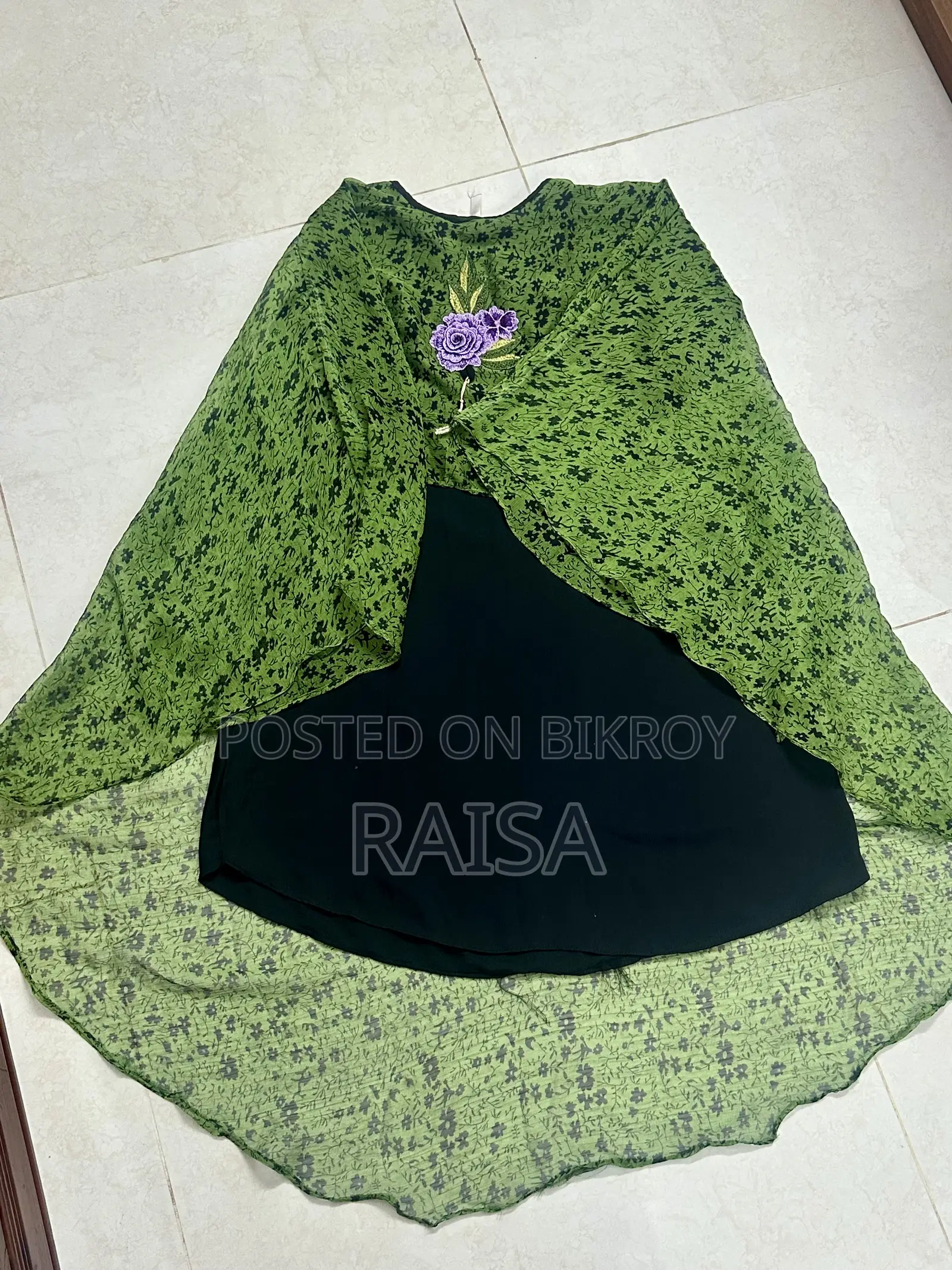 Women’s Aesthetic Tops