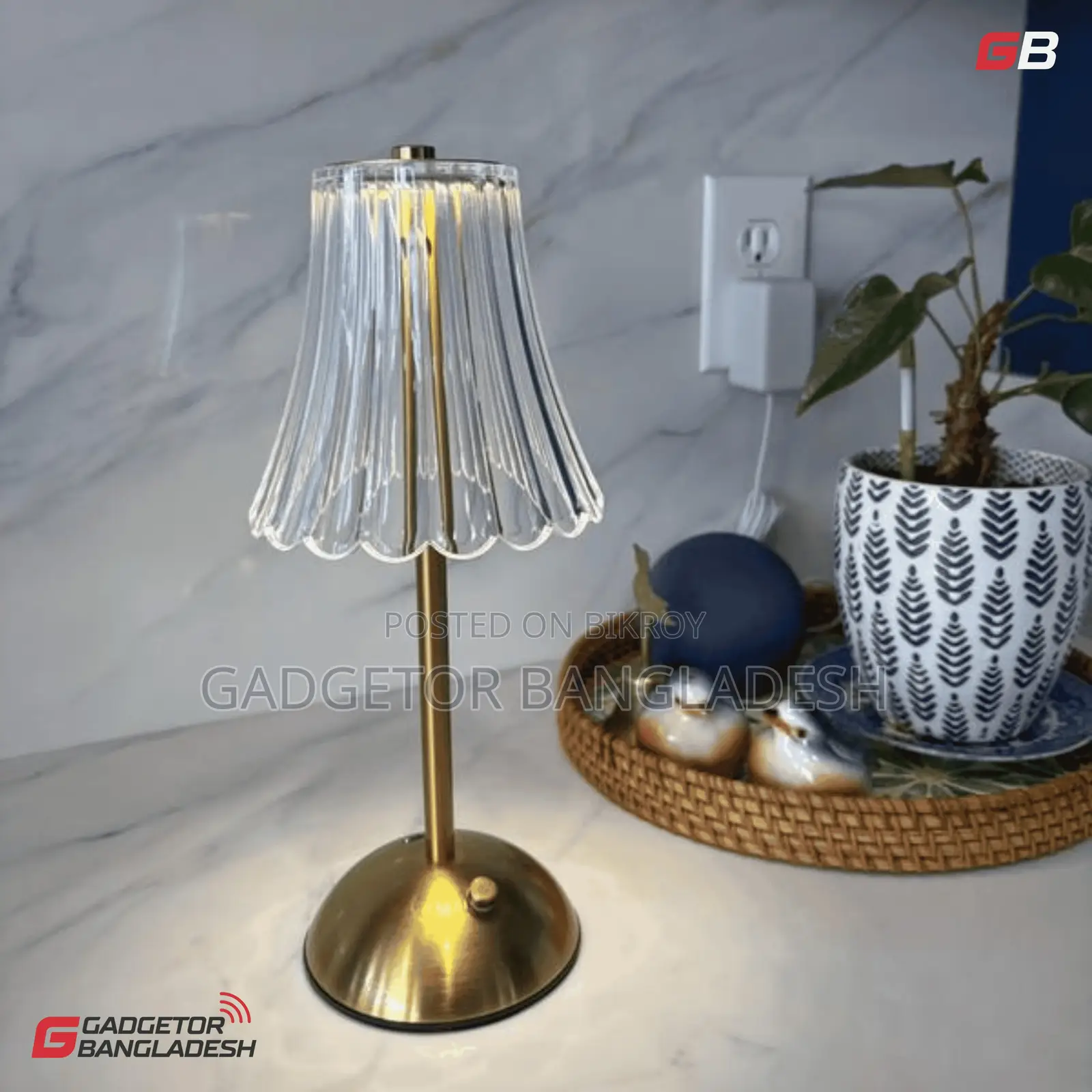 Premium Crystal Fluted Rechargeable Table Lamp