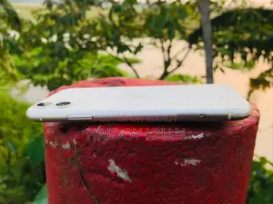 Apple iPhone 11 64 GB White