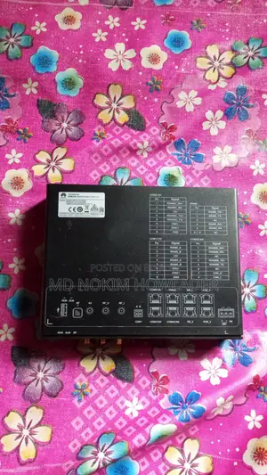 Huawei Scc800-S2 মডেলের একটি Smart Site Management Unit (Smu)