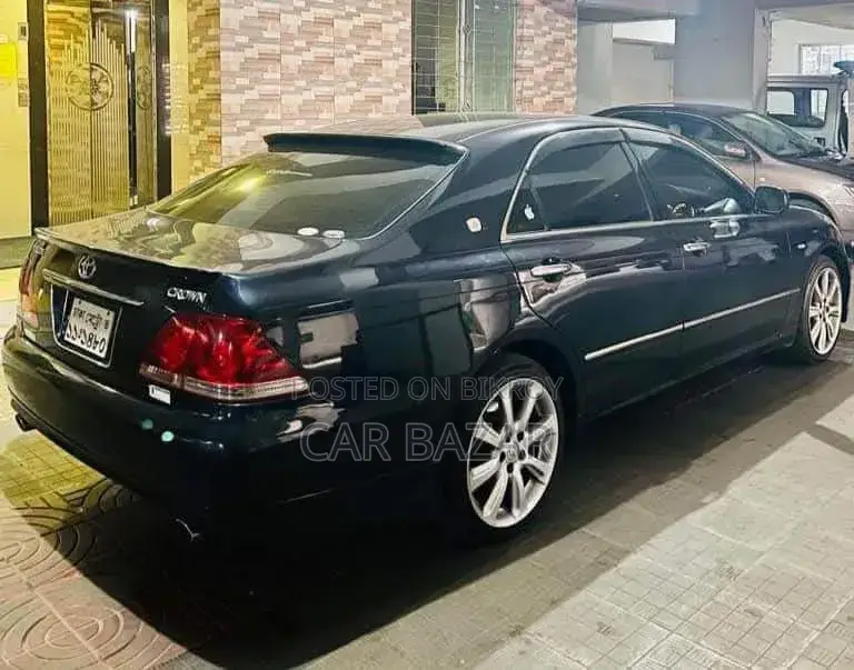 Toyota Crown 2004 Blue
