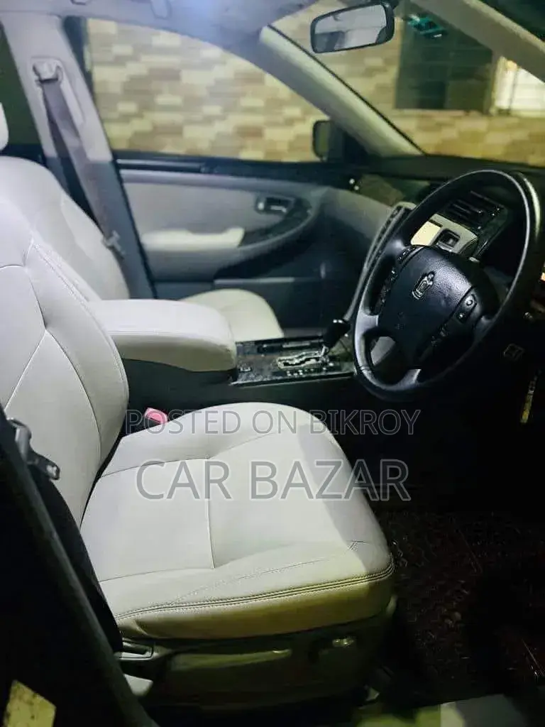 Toyota Crown 2004 Blue