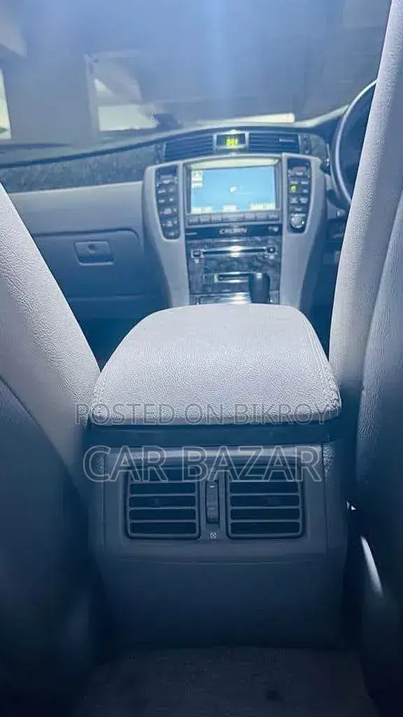 Toyota Crown 2004 Blue