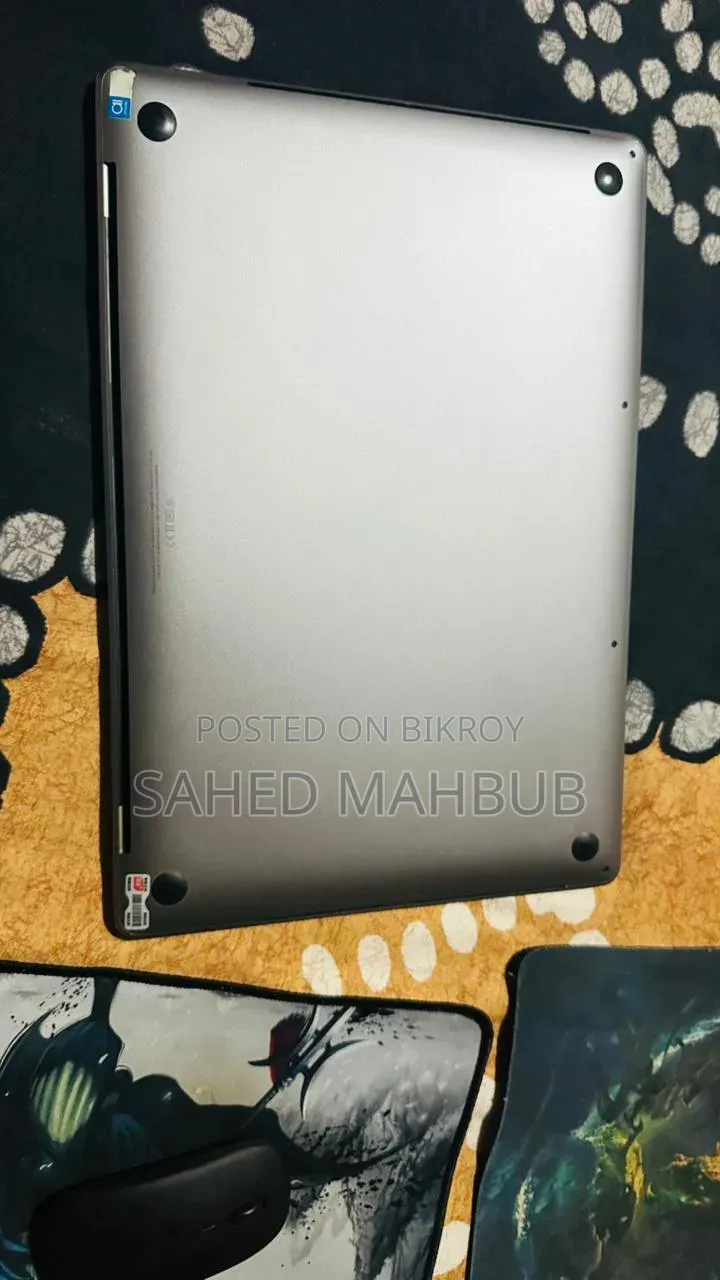 ল্যাপটপ অ্যাপল ম্যাকবুক প্রো ২০১৯ ৩২জিবি ইন্টেল কোর আই৯ এসএসডি ১টিবি