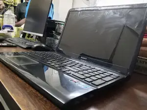 Laptop Sony VAIO SVE1513M1 8GB Intel Core I7 SSD 1T