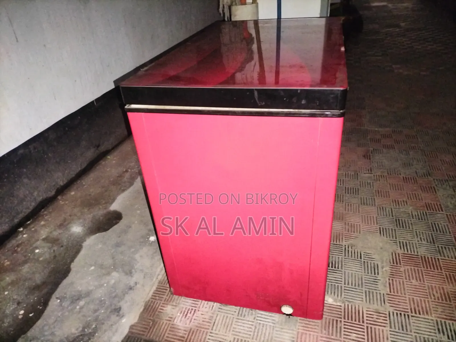 ভিশন ডিপ ফ্রিজার (২৫০ লিটার)