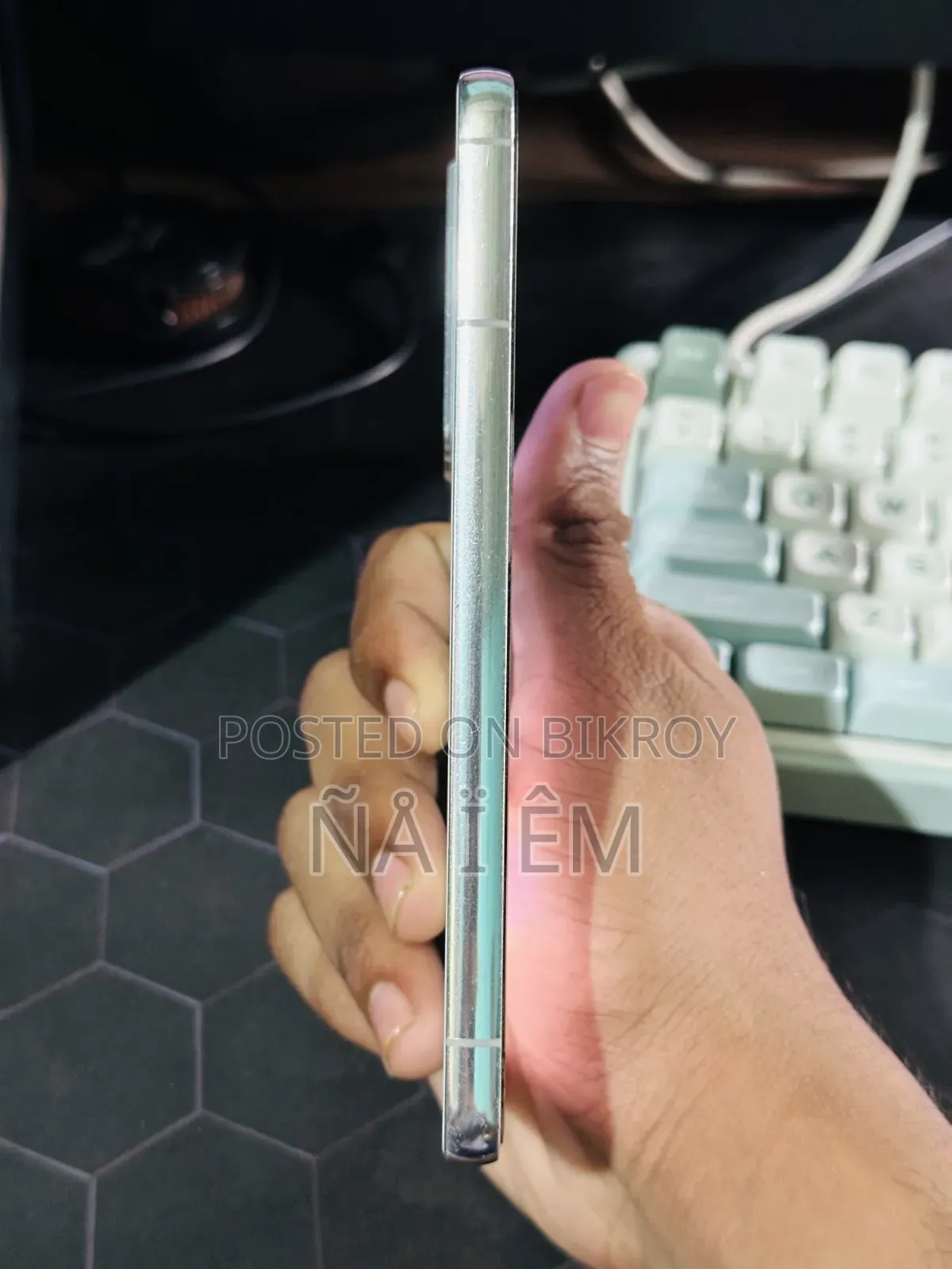 স্যামসাং গ্যালাক্সি এস২২ ৫জি ২৫৬ জিবি সাদা