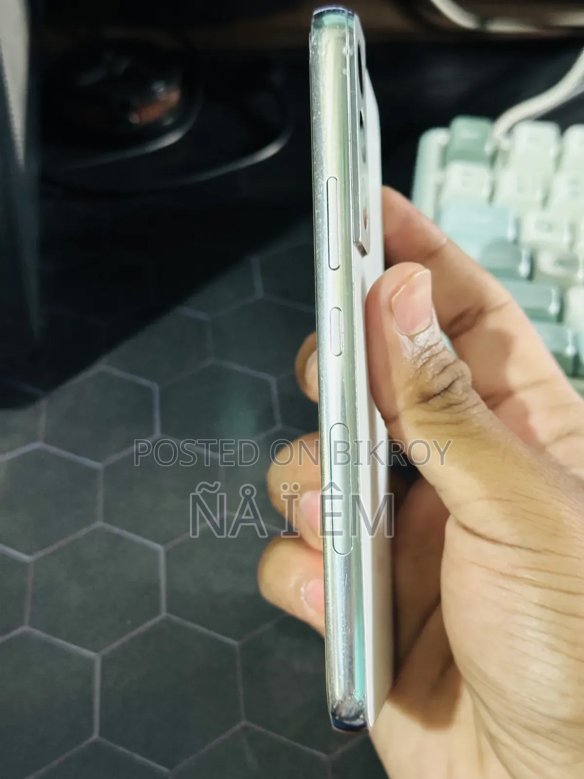 স্যামসাং গ্যালাক্সি এস২২ ৫জি ২৫৬ জিবি সাদা