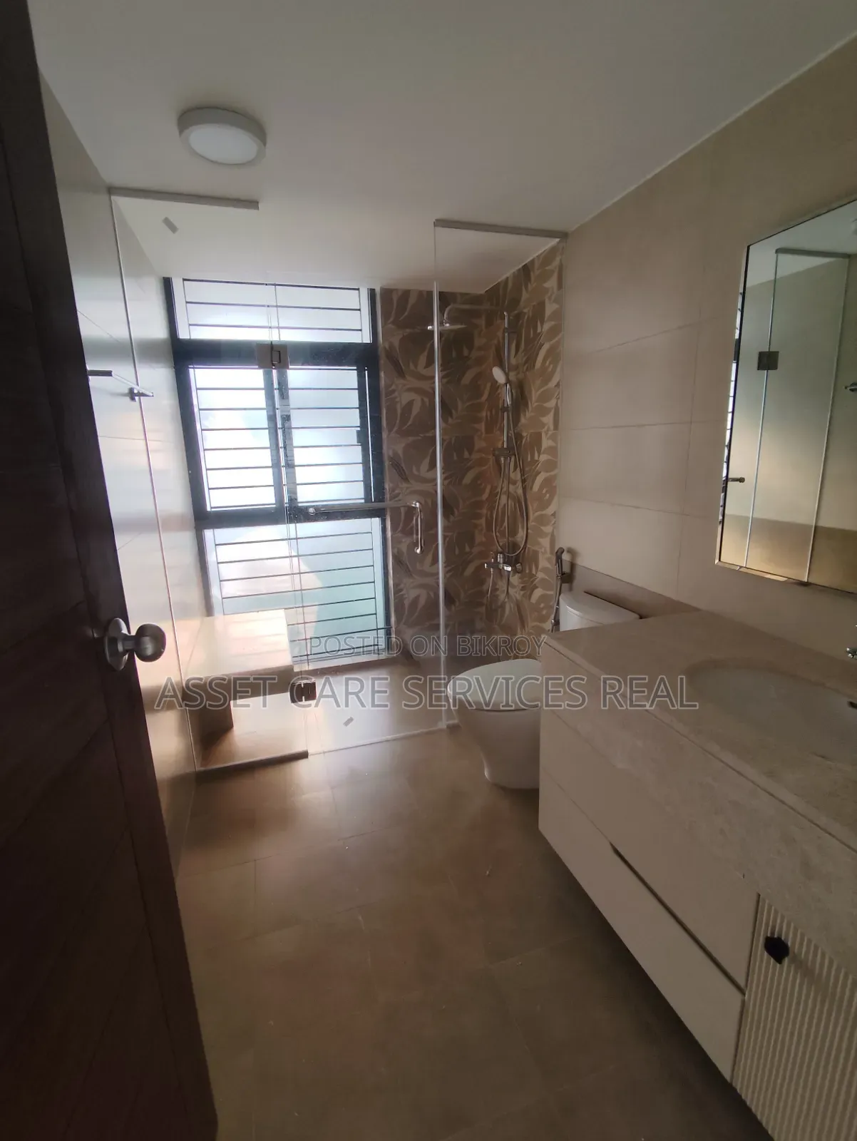 4-bedroom Apartment in Gulshan for Rent