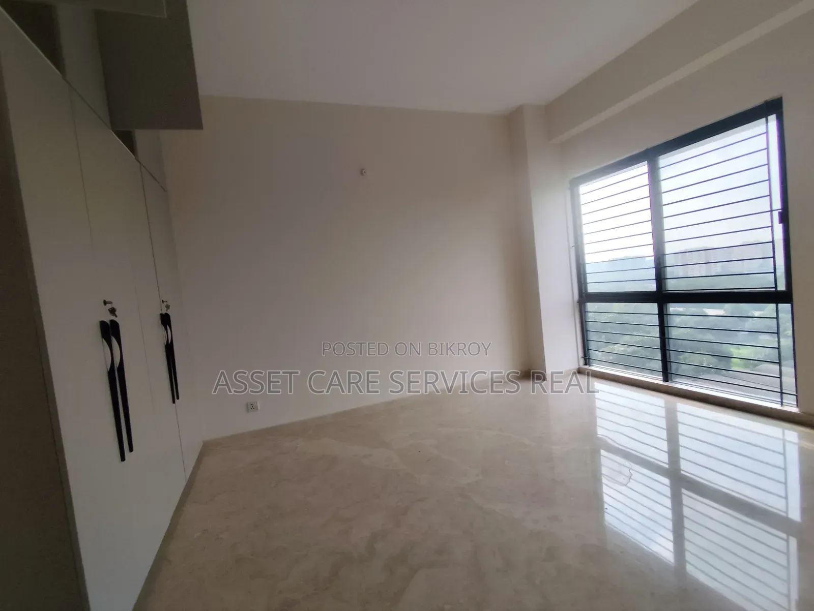 4-bedroom Apartment in Gulshan for Rent