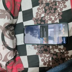 Tecno Spark 8C 64 GB
