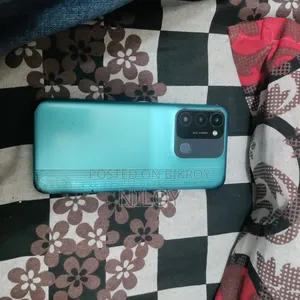 Tecno Spark 8C 64 GB