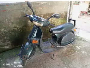 ভেস্পা ১৫০ ২০০৪ সবুজ