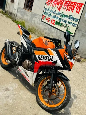Honda CBR 2017 Orange