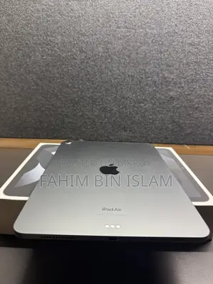 Apple iPad Air 64 GB Black
