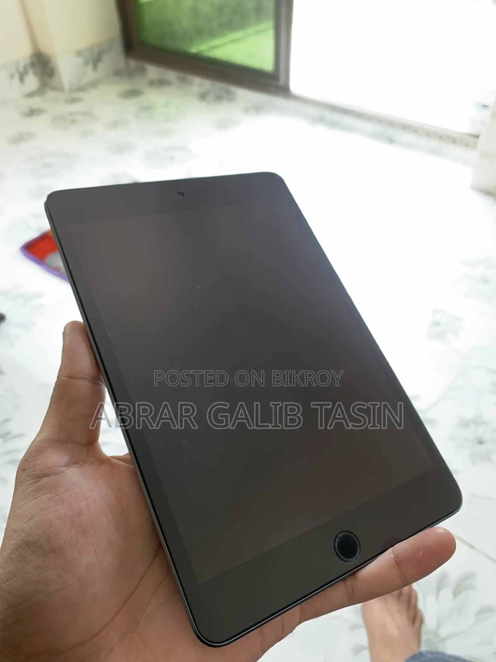 Apple iPad Mini 5 64 GB Gray