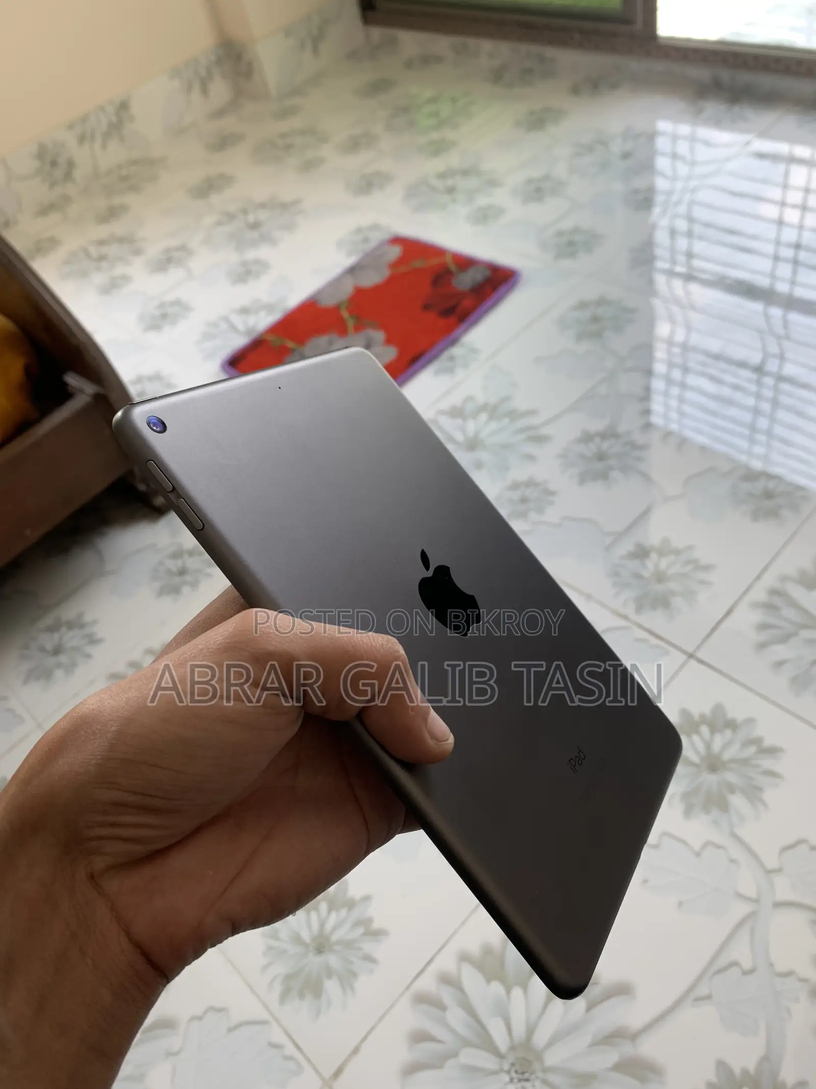 Apple iPad Mini 5 64 GB Gray