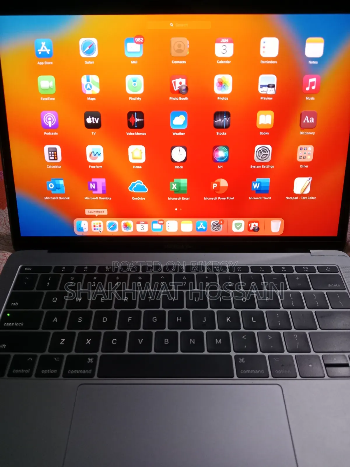 Laptop Apple MacBook 2018 16GB Intel Core I7 HDD+SSD 16 GB