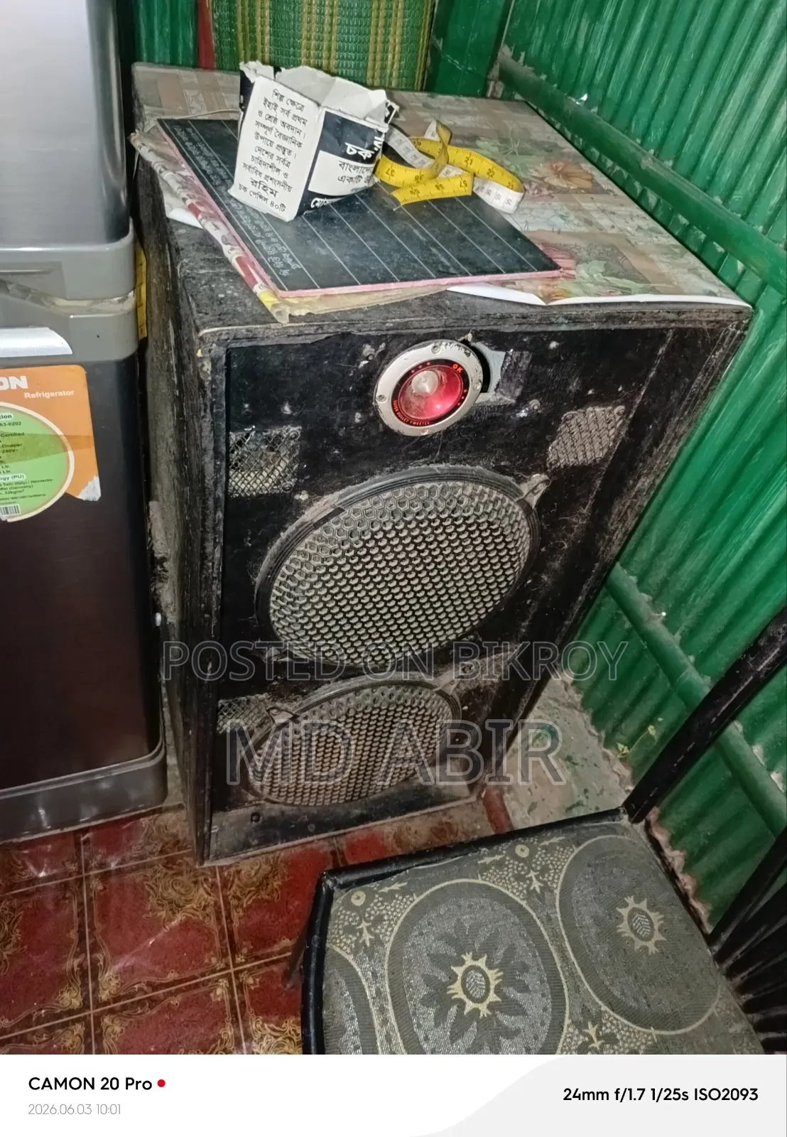 12-inch Two Speaker JBL, completely handmade box made with wood