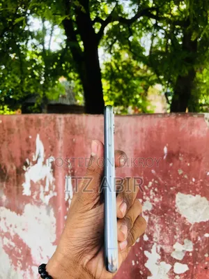 Apple iPhone X 64 GB White