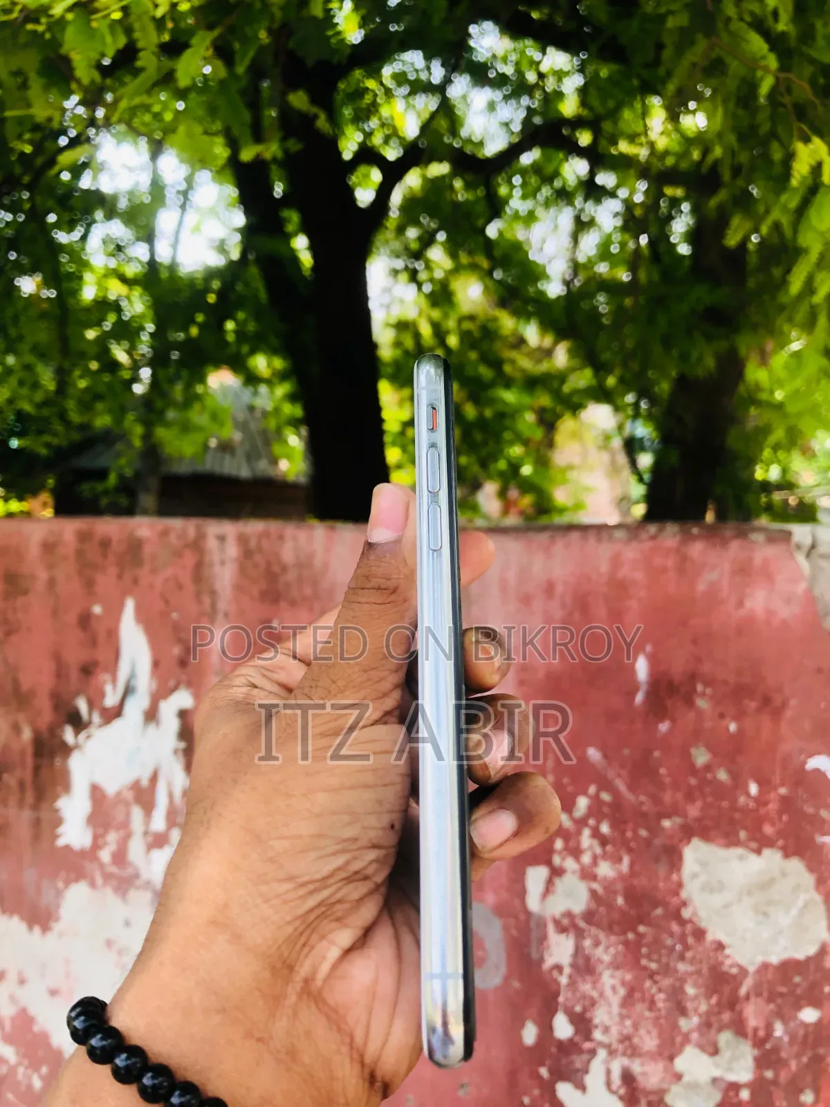 Apple iPhone X 64 GB White