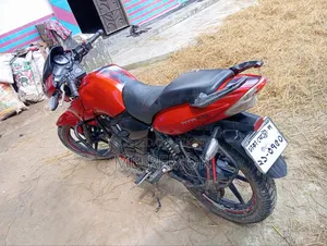 TVS Apache 180 RTR 2016 Red