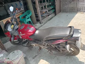 Bajaj Pulsar 150 2016 Red