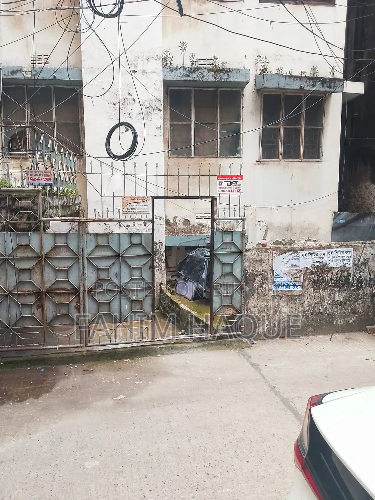 16-Bedroom House in Panthapath for Sale