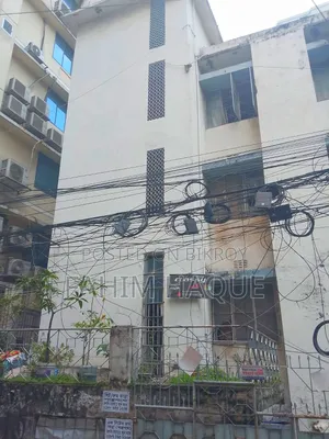 16-Bedroom House in Panthapath for Sale