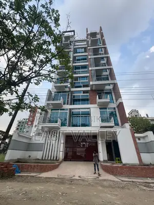 বসুন্ধরার এম এ রহিমে ৩ বেডরুমের ফার্নিশড অ্যাপার্টমেন্ট বিক্রয়ের জন্য