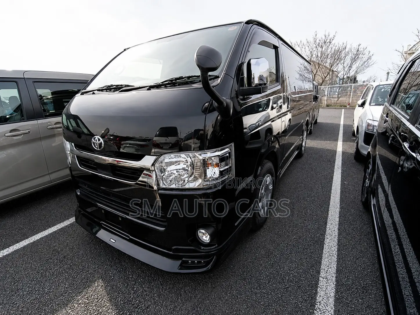 Toyota HiAce 2021 Black