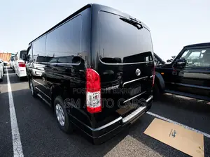 Toyota HiAce 2021 Black