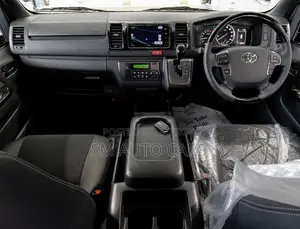 Toyota HiAce 2021 Black
