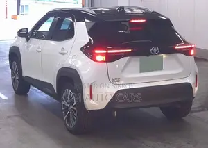 Toyota Yaris Cross 1.5 Hybrid FWD 2021 Pearl
