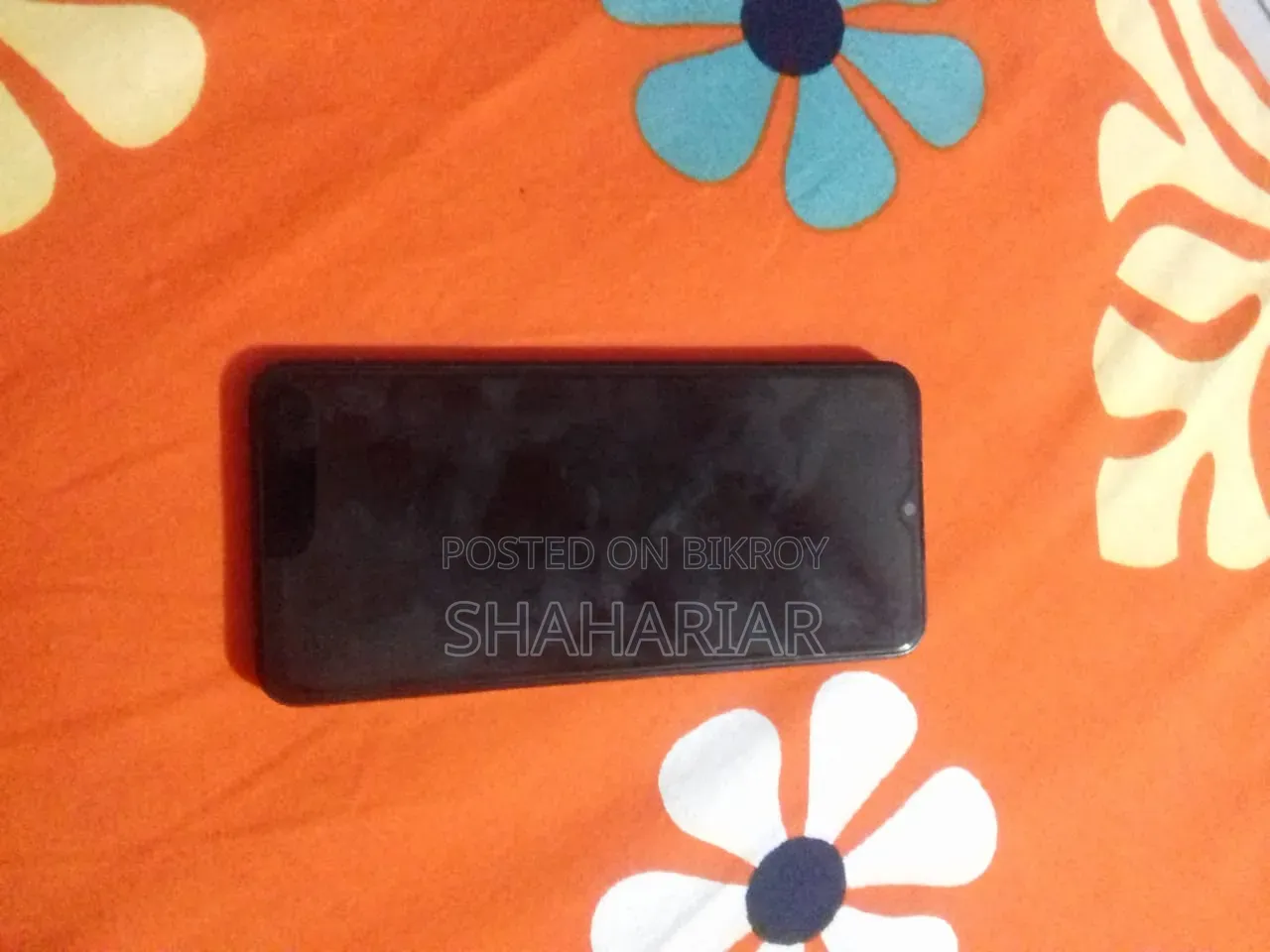 Vivo Y22s 128 GB Blue