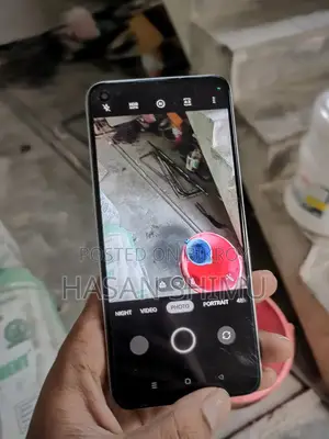 Realme 128 GB Silver