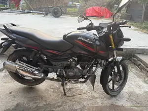 Bajaj Pulsar 150 ২০১৮ কালো