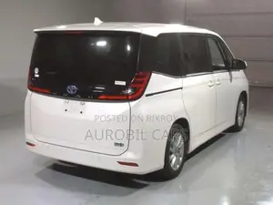 Toyota Noah 2022 Pearl