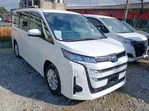 Toyota Noah 2022 Pearl
