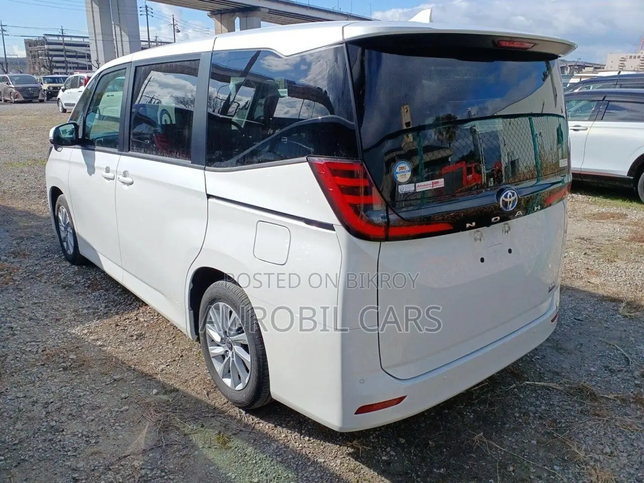 Toyota Noah 2022 Pearl