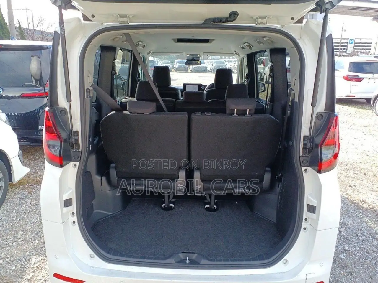 Toyota Noah 2022 Pearl