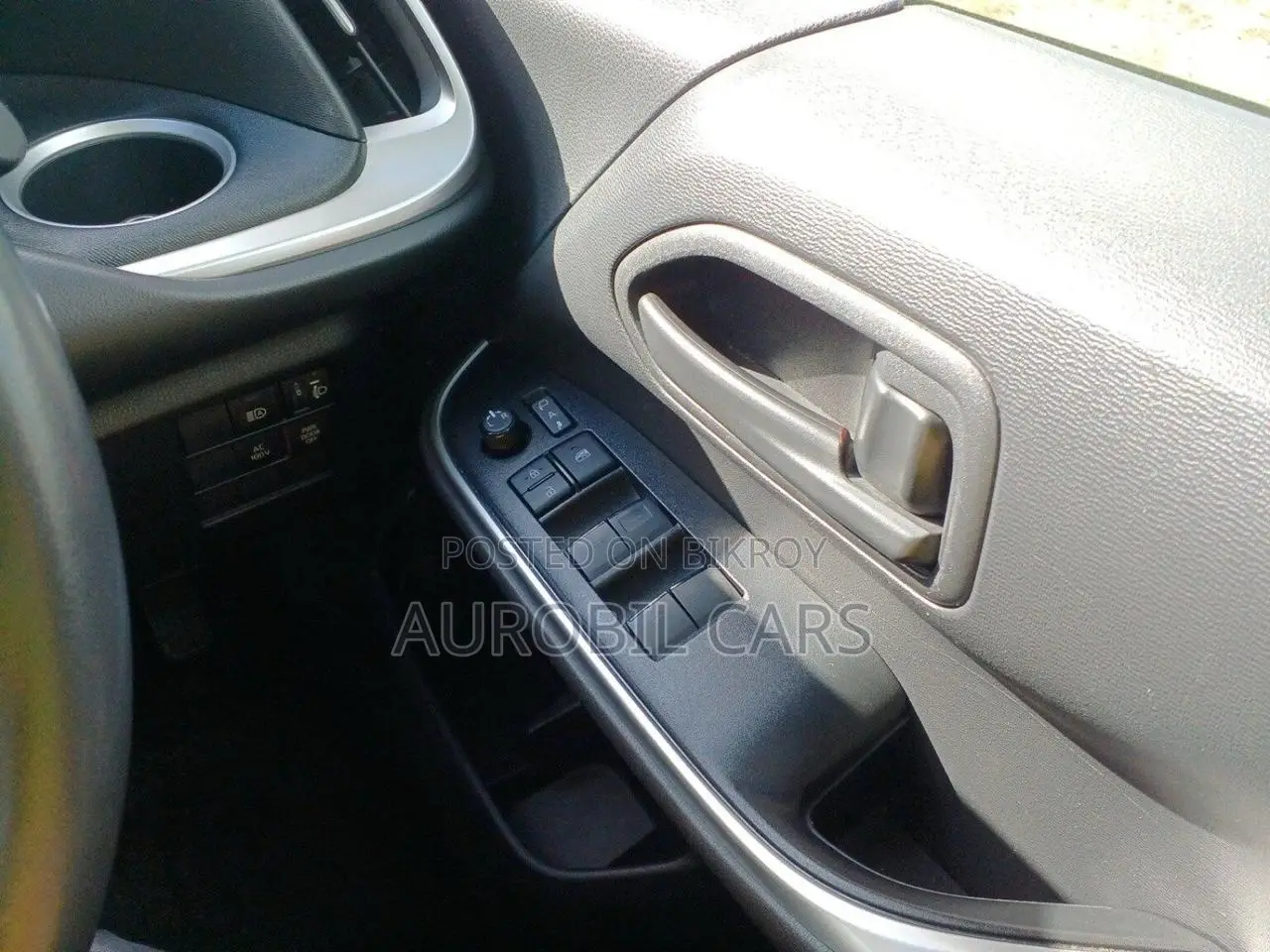 Toyota Noah 2022 Pearl