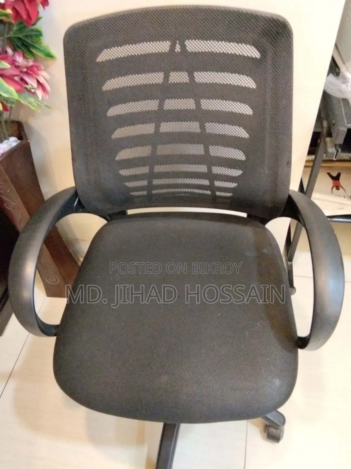 Akhtar Brand Office Chair for Sale, Comfortable Cushion Seat