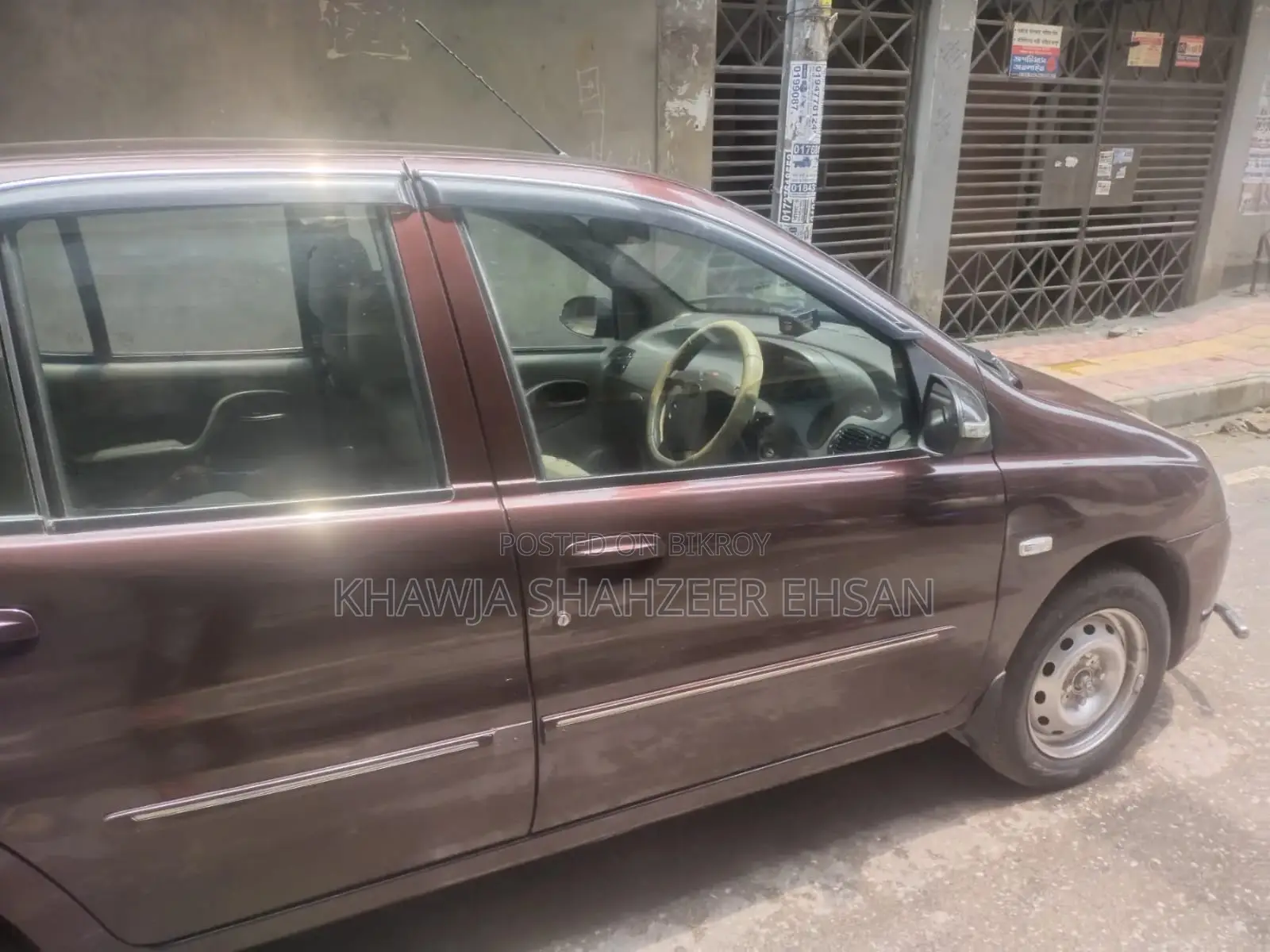 টাটা ইন্ডিগো ২০১৩ মেরুন